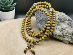 Holz Mala-Kette mit Textil-"Dorje" | 108+1 Perlen, olivgrün